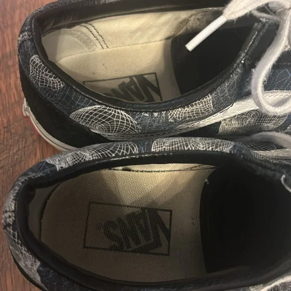 Vans wireframe skull print sneakers size 10 - Picture 3 of 7